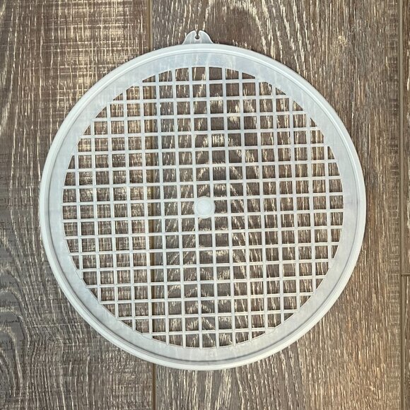 Tupperware Colander/Strainer with Lid - Picture 11 of 12
